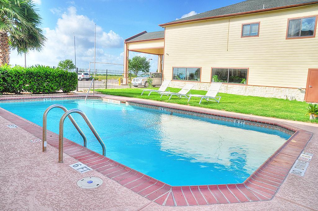 Lone Star Inn And Suites Victoria Buitenkant foto