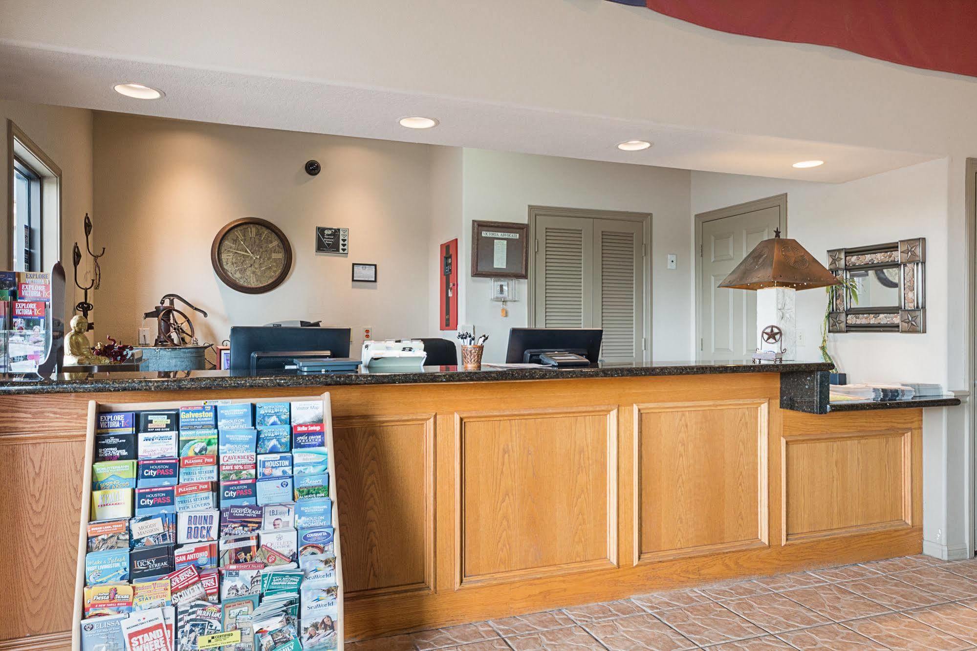 Lone Star Inn And Suites Victoria Buitenkant foto