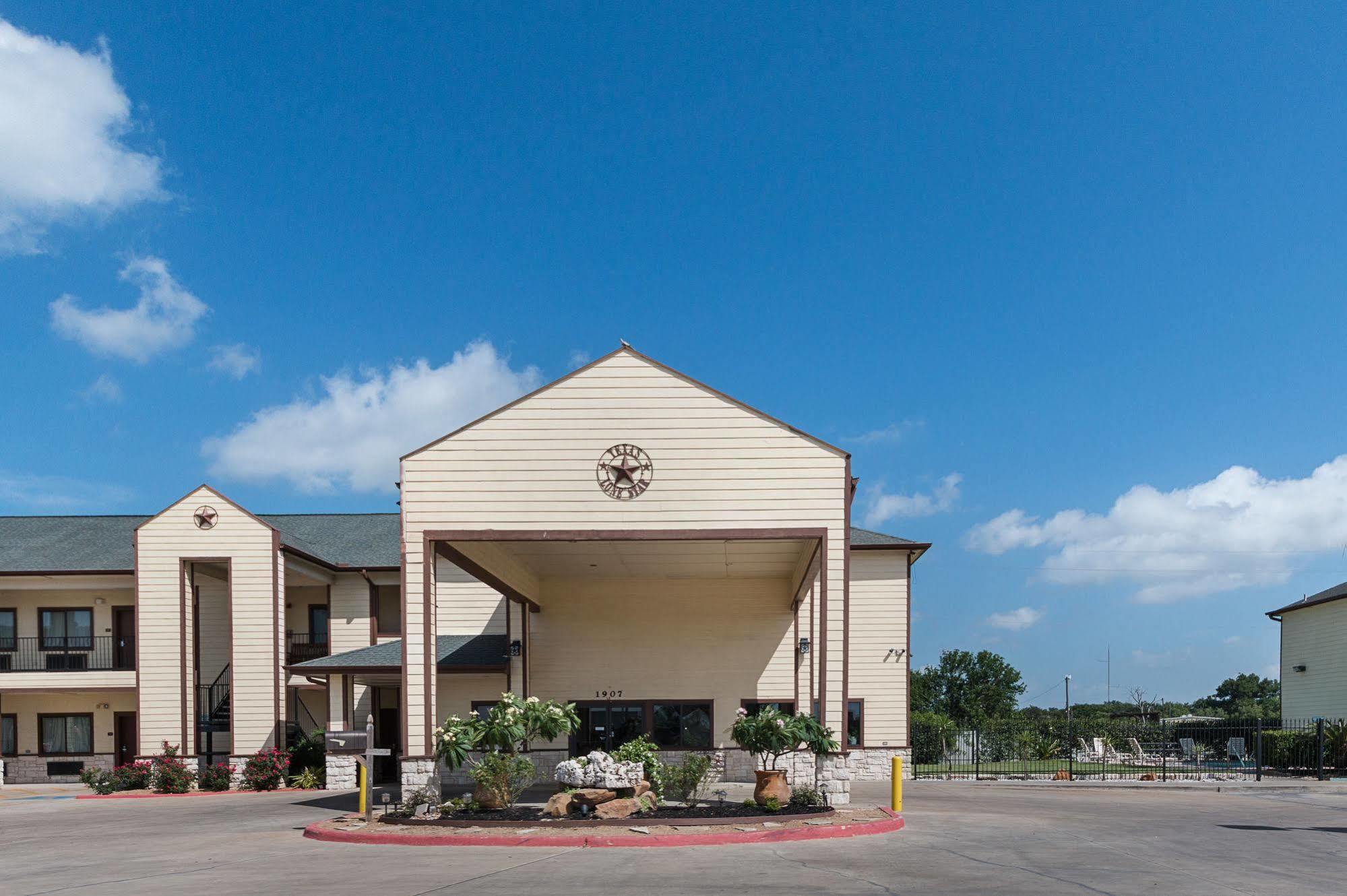 Lone Star Inn And Suites Victoria Buitenkant foto